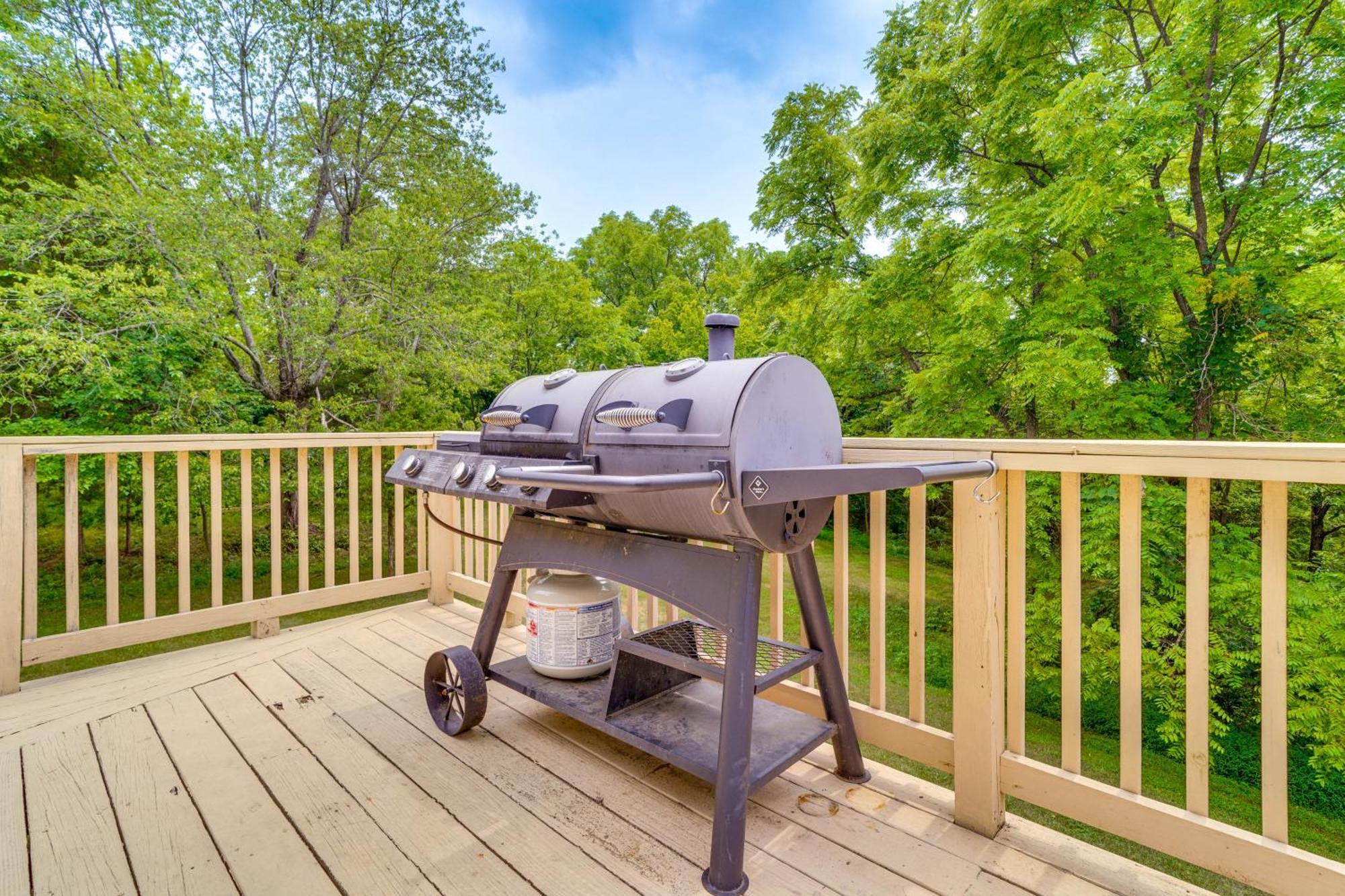 Modern Eckerty Home With Deck On Patoka Lake! Taswell Buitenkant foto